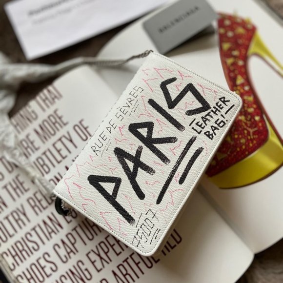 BALENCIAGA 'bb' Graffiti Print Leather Wallet - Picture 6 of 16